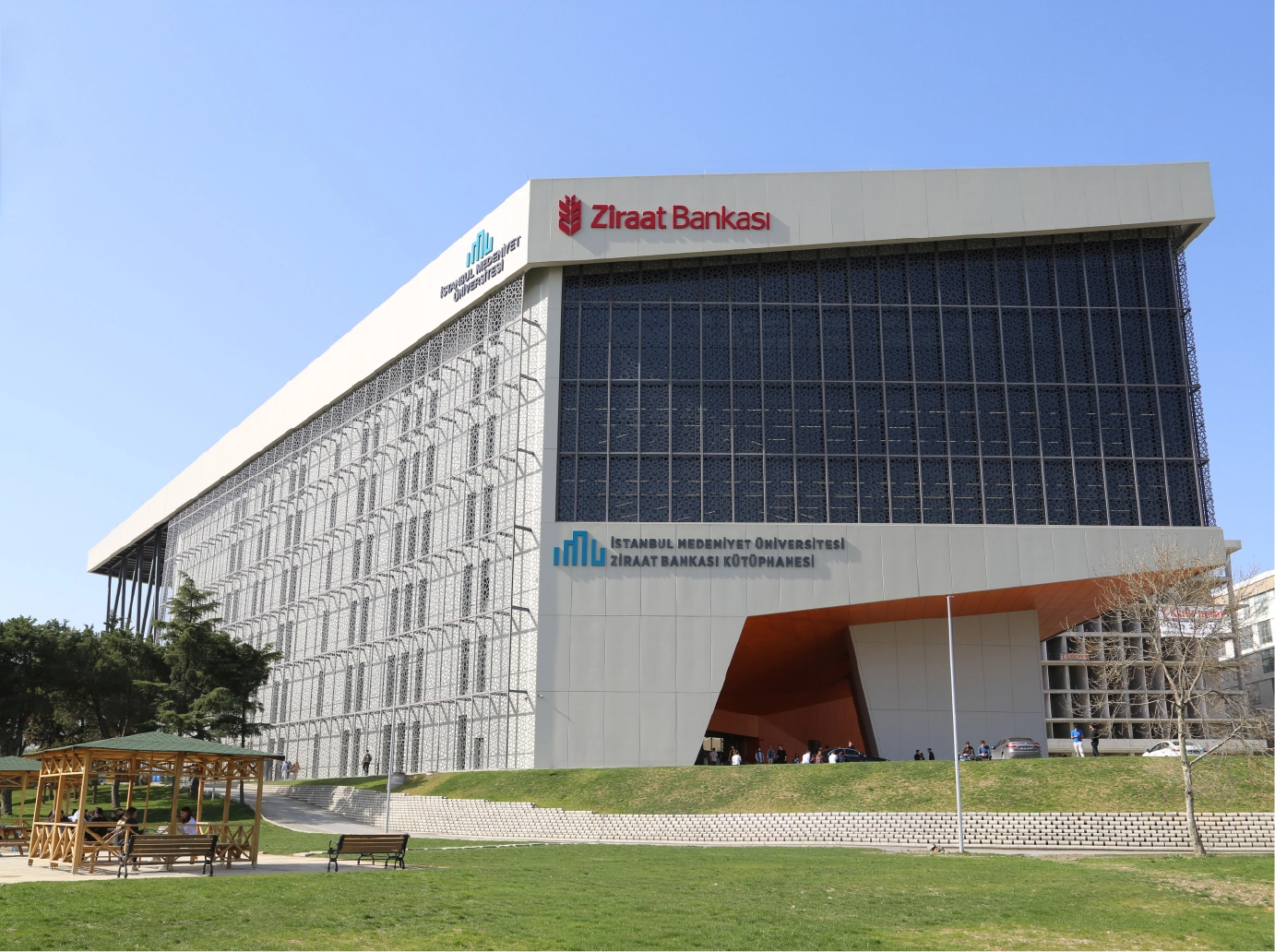 İstanbul Medeniyet Üniversitesi Ziraat Bankası Kütüphanesi